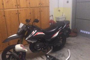 125 a benzina (iniezione elettrica)