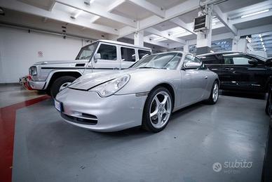 Porsche 911 CARRERA