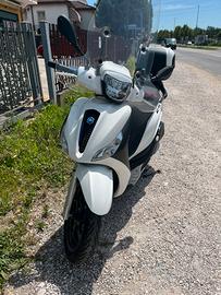 Scooter Medley 125 S ABS Bianco