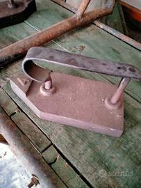 Ferri da stiro in ghisa antichi