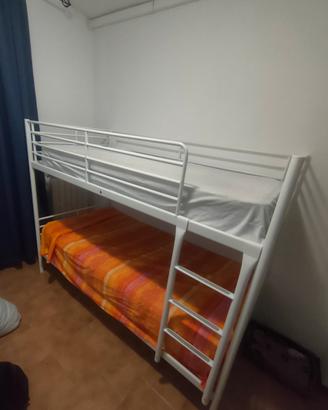 Letto a castello con 2 materassi 