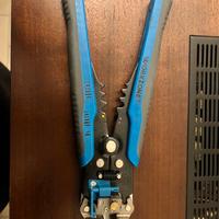 Pinza per cavi di rete e telefonia