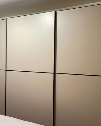Grande armadio ante scorrevoli - Sabbia