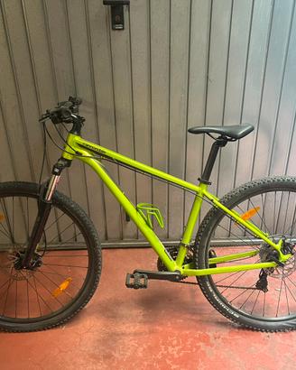 Mountain Bike Bicicletta cannondale trail 8