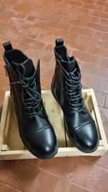 Stivaletto Bata n. 40