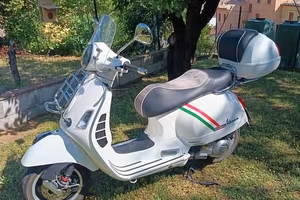 Vespa Gts 300 ie