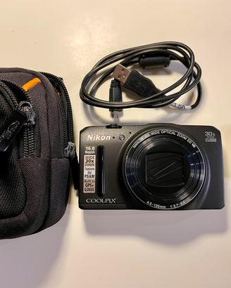 Nikon coolpix S9700