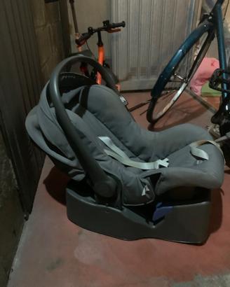 Seggiolino per la macchina  inglesina