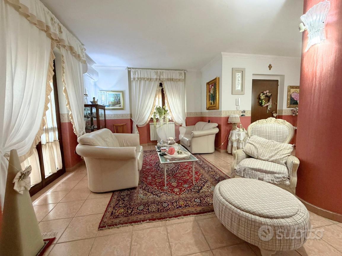 Casa – Lucera, Contrada Percettore - Vista 3