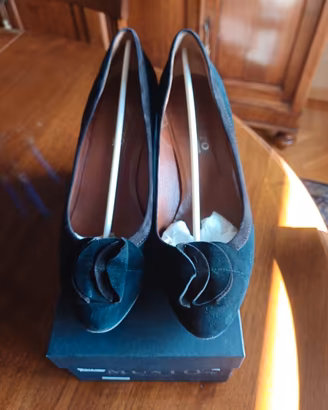 Decolté in camoscio nero Musto taglia 41