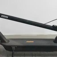 Monopattino Elettrico Ninebot G30 