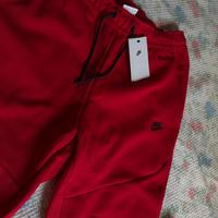 pantaloni nike tech fleece rosse. Taglia L