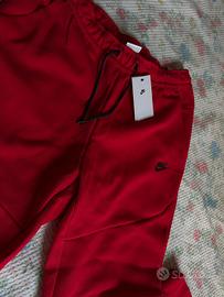 pantaloni nike tech fleece rosse. Taglia L