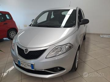 Lancia Ypsilon 1.2 69 CV 5 porte Gold