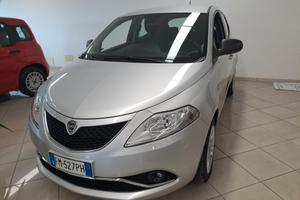 Lancia Ypsilon 1.2 69 CV 5 porte Gold