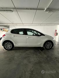 Peugeot BLUEHDI 75 5 porte Active
