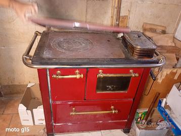 Cucina economica a legna con forno