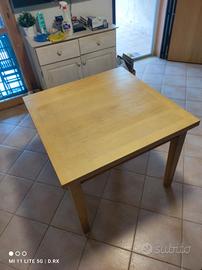 Tavolo allungabile in legno