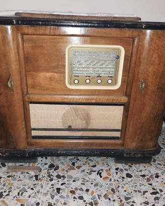 Radiofonografo a consolle Minerva con giradischi L