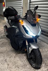 Honda Adv 350
