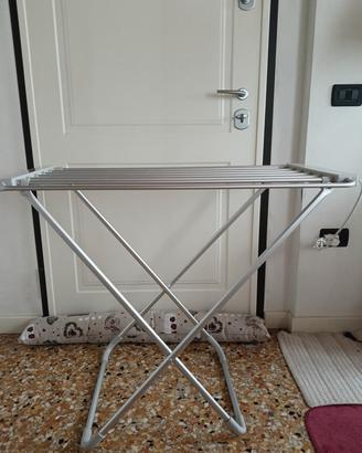 Stendibiancheria elettrico
