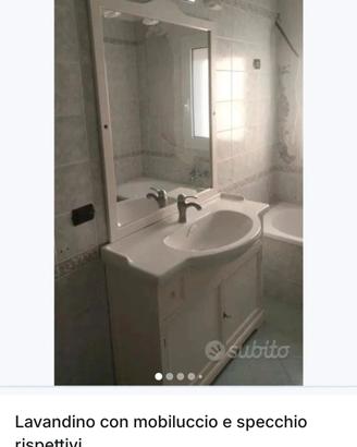 lavabo con mobiluccio , specchio già venduto 