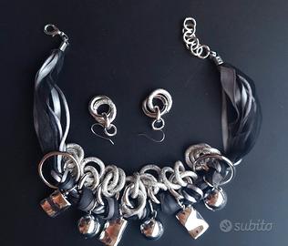 Esclusivo set di collana e orecchini