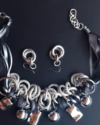 Esclusivo set di collana e orecchini