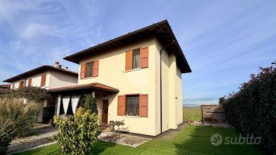 BIFAMILIARE A BRANDICO