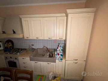 Cucina in legno di frassine