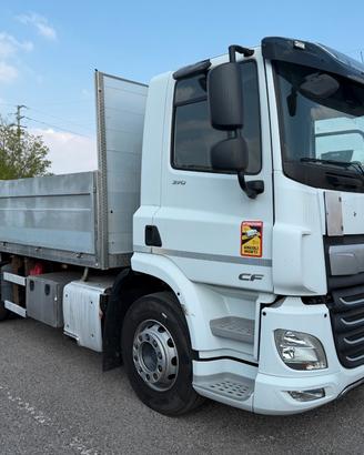 DAF CF 370