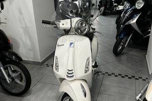 Vespa primavera 150