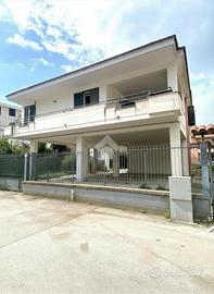 3 LOCALI A ACERRA