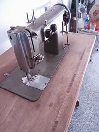 macchina da cucire vintage 