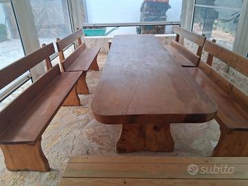 Tavolo rustico in legno massello
