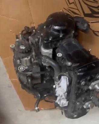 Motore e pezze kawasaki z900 2024