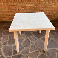 tavolo per esterno con sedie