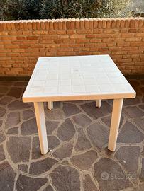 tavolo per esterno con sedie