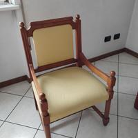 numero 2 poltrone identiche 