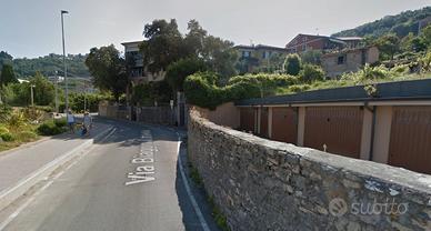 4 vani con POSTO AUTO libero da SUBITO Lerici