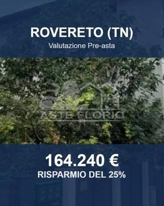 Immobile in asta di 126 m² con più di 5 locali a R