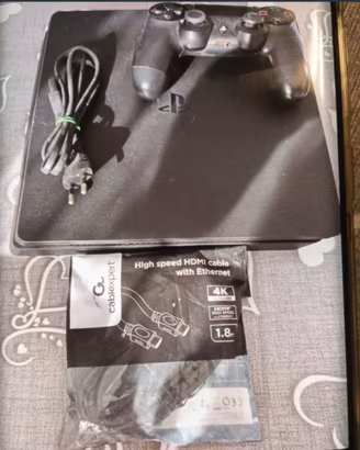Sony PlayStation 4 Slim 1Tb !