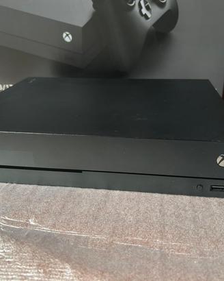 XBOX ONE X