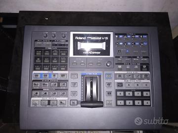 ROLAND V5 - VIDEO MIXER / PROCESSOR, A/V PROCESSOR