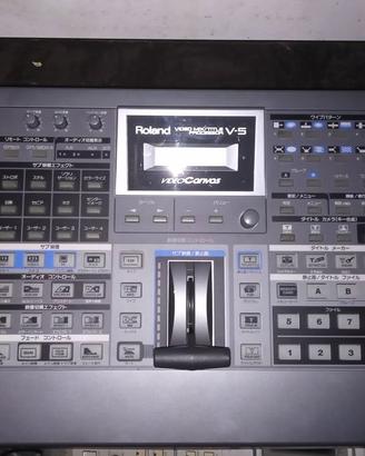 ROLAND V5 - VIDEO MIXER / PROCESSOR, A/V PROCESSOR