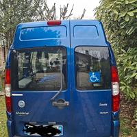 Fiat doblò per trasporto carrozzine