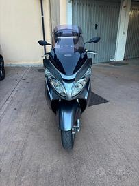 Scooter Suzuki 400