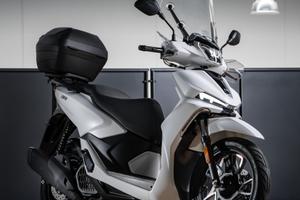 VOGE SFIDA SR16 125cc BIANCO MOT. A LIQUIDO
