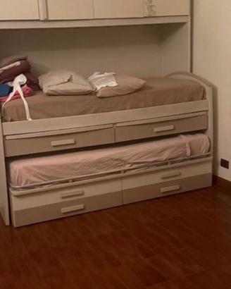 Doppio letto con cassetiere
