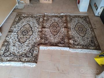 Tris di tappeti da camera o da salotto 